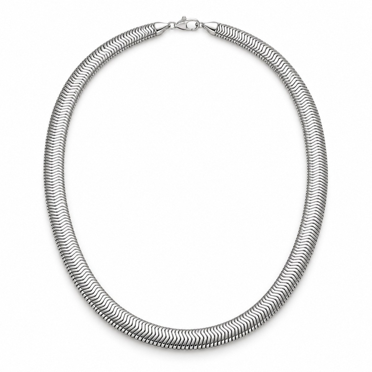 Collar Kioto con fondo blanco de estudio