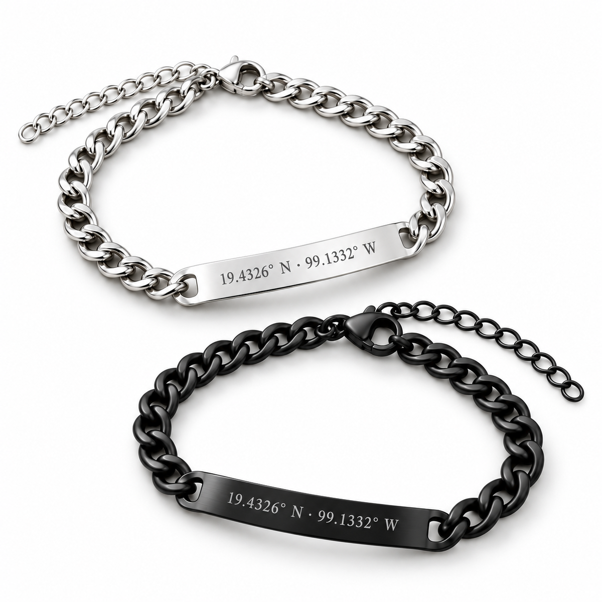 Pulsera Santorini con fondo blanco de estudio